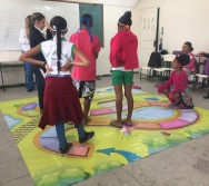 AULA DE SEGURANÇA FERROVIÁRIA - ESCOLA ARTHUR DA COSTA E SILVA - BAIRRO APARECIDA/CARIACICA