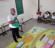 AULA DE SEGURANÇA FERROVIÁRIA - ESCOLA ARTHUR DA COSTA E SILVA - BAIRRO APARECIDA/CARIACICA