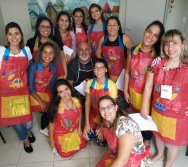 Curso Contando Histórias Colorindo Vidas - Aspectos Terapêuticos (Formatura)