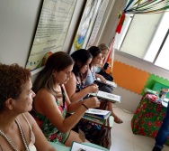 Curso Contando Histórias Colorindo Vidas - O resgate da ludicidade. (Turma de Abril)