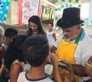 LANÇAMENTO DO LIVRO: SOMOS TODOS COLORIDOS - ESTRANHAMENTO AO BULLYING ENTRE ADOLESCENTES.