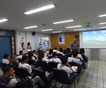 PALESTRA INTERATIVA NO SENAC - VILA VELHA COM ADOLESCENTES APRENDIZES - MATUTINO