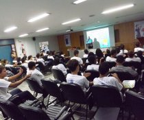 PALESTRA INTERATIVA NO SENAC - VILA VELHA COM ADOLESCENTES APRENDIZES - MATUTINO