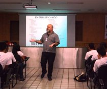 PALESTRA INTERATIVA NO SENAC - VILA VELHA COM ADOLESCENTES APRENDIZES - MATUTINO