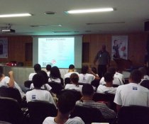 PALESTRA INTERATIVA NO SENAC - VILA VELHA COM ADOLESCENTES APRENDIZES - MATUTINO