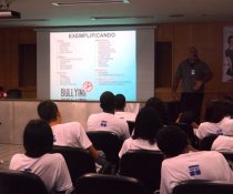 PALESTRA INTERATIVA NO SENAC - VILA VELHA COM ADOLESCENTES APRENDIZES - MATUTINO