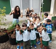 PROGRAMA COLORIR SUSTENTÁVEL - PLANTAÇÃO DE FLORES ONZE HORAS - ETAPA PEQUENOS  HORTICULTORES