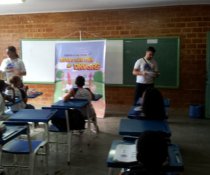 SENSIBILIZAÇÃO AOS ALUNOS DOS 5º E 6º ANOS PARA IMPLANTAÇÃO DO COLORIR SUSTENTÁVEL - CARIACICA