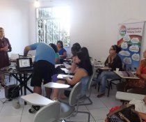 PROJETO CONTANDO HISTÓRIAS COLORINDO VIDAS! COM A PARTICIPAÇÃO DA PROFESSORA IVANA ESTEVES