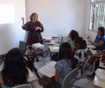 PROJETO CONTANDO HISTÓRIAS COLORINDO VIDAS! COM A PARTICIPAÇÃO DA PROFESSORA IVANA ESTEVES