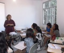 PROJETO CONTANDO HISTÓRIAS COLORINDO VIDAS! COM A PARTICIPAÇÃO DA PROFESSORA IVANA ESTEVES