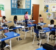 PC3ES - SENSIBILIZAÇÃO DE ALUNOS - CONSUMO EFICIENTE DE ENERGIA - EMEF ANTÔNIO V. REZENDE