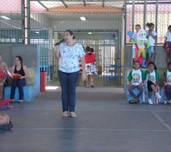 APRESENTAÇÃO DOS ALUNOS DA PROF GINA EMEF VALÉRIA MARIA MIRANDA - SHOW DE TALENTOS - PC3ES