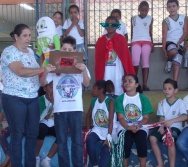 APRESENTAÇÃO DOS ALUNOS DA PROF GINA EMEF VALÉRIA MARIA MIRANDA - SHOW DE TALENTOS - PC3ES