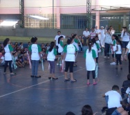 APRESENTAÇÃO DOS ALUNOS DA PROF GINA EMEF VALÉRIA MARIA MIRANDA - SHOW DE TALENTOS - PC3ES