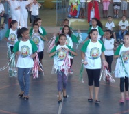 APRESENTAÇÃO DOS ALUNOS DA PROF GINA EMEF VALÉRIA MARIA MIRANDA - SHOW DE TALENTOS - PC3ES