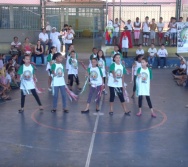 APRESENTAÇÃO DOS ALUNOS DA PROF GINA EMEF VALÉRIA MARIA MIRANDA - SHOW DE TALENTOS - PC3ES