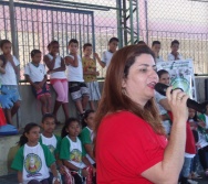 APRESENTAÇÃO DOS ALUNOS DA PROF GINA EMEF VALÉRIA MARIA MIRANDA - SHOW DE TALENTOS - PC3ES