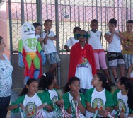 APRESENTAÇÃO DOS ALUNOS DA PROF GINA EMEF VALÉRIA MARIA MIRANDA - SHOW DE TALENTOS - PC3ES