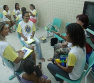 CAPRI - CMEI CORA CORALINA - APRESENTAÇÃO DA PROJETO CONTANDO HISTÓRIA COLORINDO VIDAS