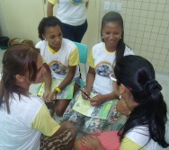 CAPRI - CMEI CORA CORALINA - APRESENTAÇÃO DA PROJETO CONTANDO HISTÓRIA COLORINDO VIDAS