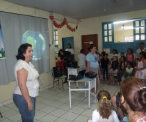 MINHA CASA TAMBÉM É COLORIDA - ESCOLA DE PAIS - EMEF ANTÔNIO V. REZENDE