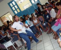 MINHA CASA TAMBÉM É COLORIDA - ESCOLA DE PAIS - EMEF ANTÔNIO V. REZENDE