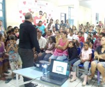 MINHA CASA TAMBÉM É COLORIDA - ESCOLA DE PAIS - EMEF ANTÔNIO V. REZENDE