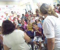 MINHA CASA TAMBÉM É COLORIDA - ESCOLA DE PAIS - EMEF ANTÔNIO V. REZENDE