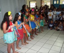 MINHA CASA TAMBÉM É COLORIDA - ESCOLA DE PAIS - EMEF ANTÔNIO V. REZENDE II