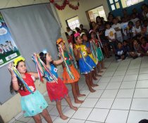 MINHA CASA TAMBÉM É COLORIDA - ESCOLA DE PAIS - EMEF ANTÔNIO V. REZENDE II