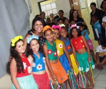 MINHA CASA TAMBÉM É COLORIDA - ESCOLA DE PAIS - EMEF ANTÔNIO V. REZENDE II