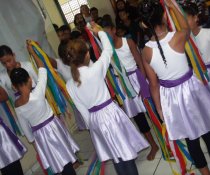 MINHA CASA TAMBÉM É COLORIDA - ESCOLA DE PAIS - EMEF ANTÔNIO V. REZENDE II