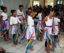 MINHA CASA TAMBÉM É COLORIDA - ESCOLA DE PAIS - EMEF ANTÔNIO V. REZENDE II