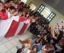 MINHA CASA TAMBÉM É COLORIDA - ESCOLA DE PAIS - EMEF ANTÔNIO V. REZENDE II