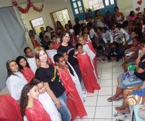 MINHA CASA TAMBÉM É COLORIDA - ESCOLA DE PAIS - EMEF ANTÔNIO V. REZENDE II