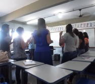 CAPRI DE PROFESSORES - CUIDA DE MIM ENFRENTAMENTO AO BULLYING ESCOLAR