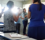 CAPRI DE PROFESSORES - CUIDA DE MIM ENFRENTAMENTO AO BULLYING ESCOLAR