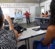 CAPRI DE PROFESSORES - CUIDA DE MIM ENFRENTAMENTO AO BULLYING ESCOLAR