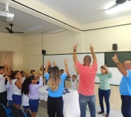 DESENHISTA ZOTA COM A TURMA DO NTV - PREMIAÇÃO DE ALUNOS - DESENHO DO MUSEU - EMEF LACY ZULEIC