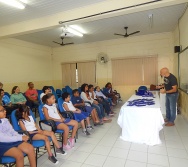 DESENHISTA ZOTA COM A TURMA DO NTV - PREMIAÇÃO DE ALUNOS - DESENHO DO MUSEU - EMEF LACY ZULEIC