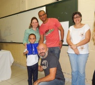 DESENHISTA ZOTA COM A TURMA DO NTV - PREMIAÇÃO DE ALUNOS - DESENHO DO MUSEU - EMEF LACY ZULEIC